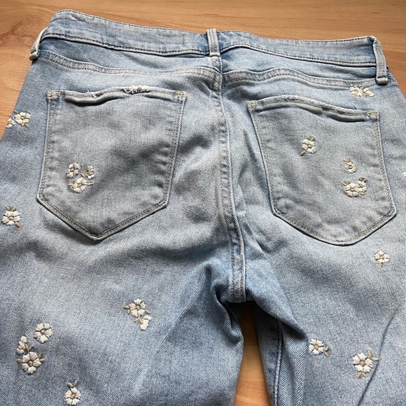 Abercrombie and Fitch Jeans - Picture 3 of 9